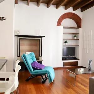 Duca Di Porta Romana, Viaorti Milán